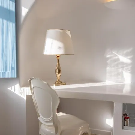 Otel Above Blue 4*