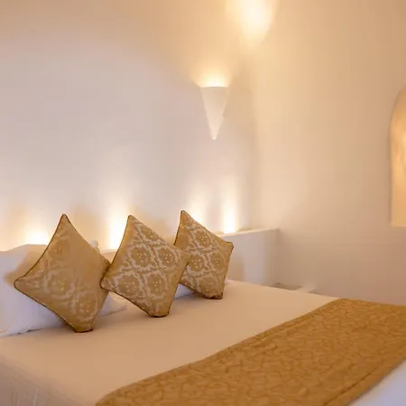Hotel Above Blue 4*